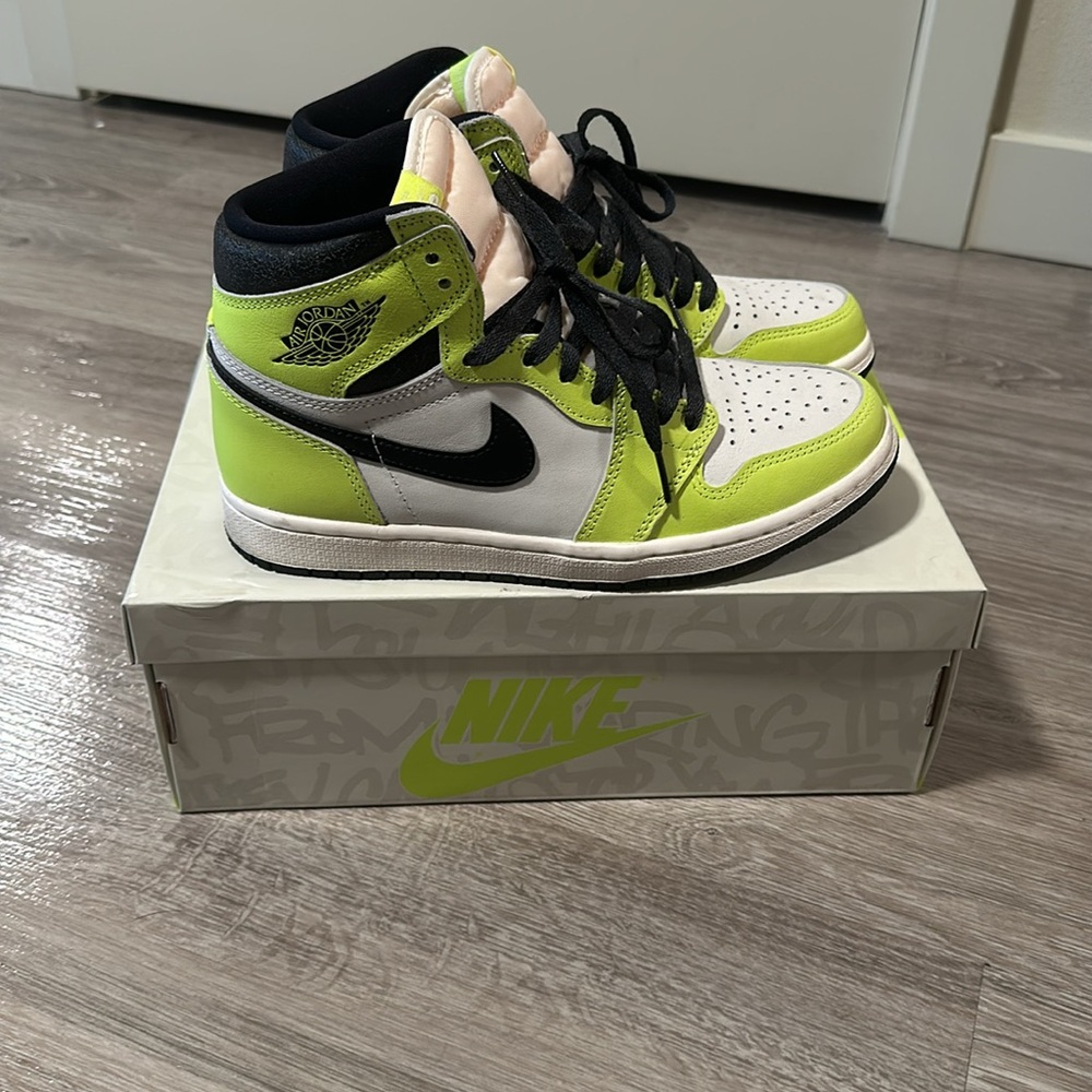 Air Jordan 1 Retro High OG - Visionaire - Picture 2 of 10